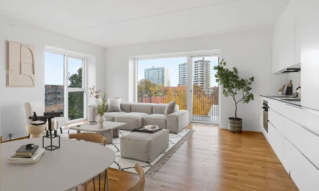 Stor skøn 5 værelses lejlighed med altan i hjertet af Bagsværd - Photo 1