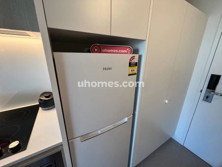 Premium Studio Apartment - Photo 2