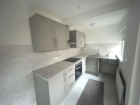 31 Holland Crescent, Belfast, BT5 6EF - Photo 2