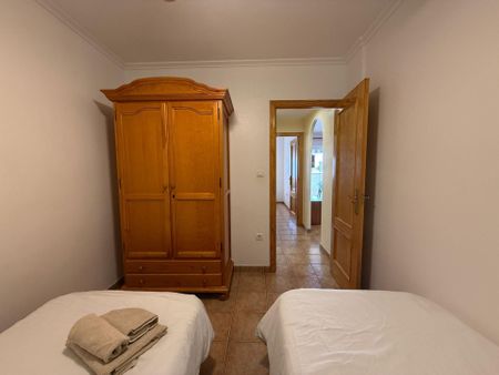 Apartamento de alquiler en Calle Malaga, Los Arenales del Sol - Photo 2