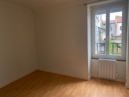 Location Appartement 2 pièces 38m² AUBIERE 63170 - Photo 2