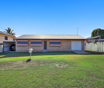THREE BEDROOM HOME LOCATED IN BURNETT HEADS! - Photo 6