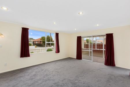 The perfect blend of Space, Comfort & Convenience - Photo 2