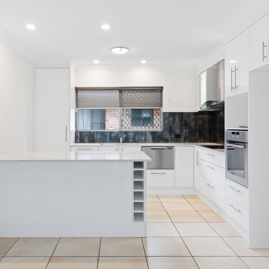 8/39 Old Burleigh Road - Photo 1