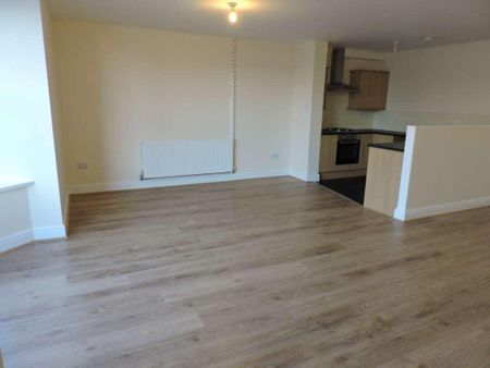 2 bedroom flat to rent - Photo 2