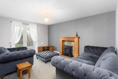 4 bedroom detached house to rent - Photo 4