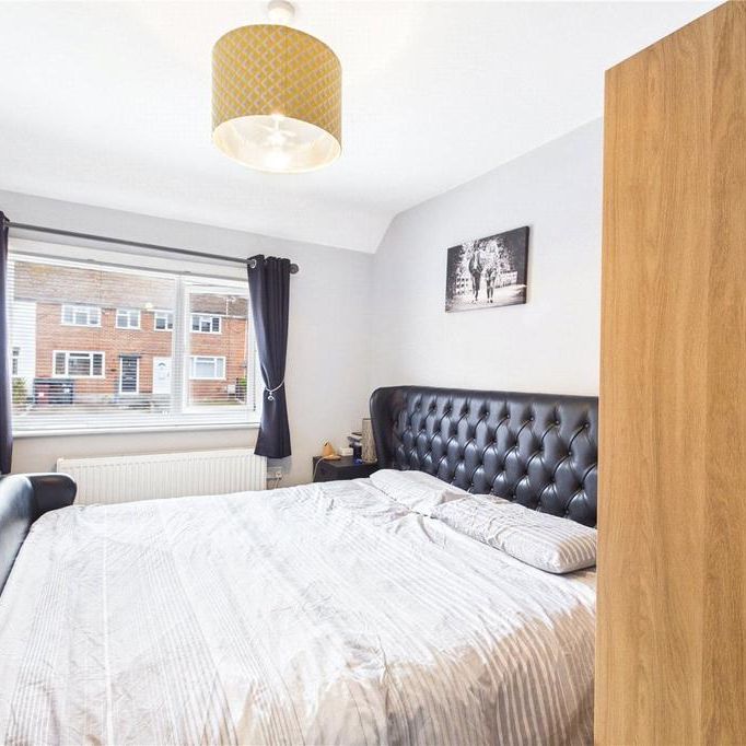 3 bedroom semi-detached house to rent - Photo 1