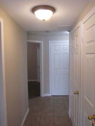 For Lease - 342 Edgehill Drive Unit# Unit B, Barrie, Ontario - Photo 1