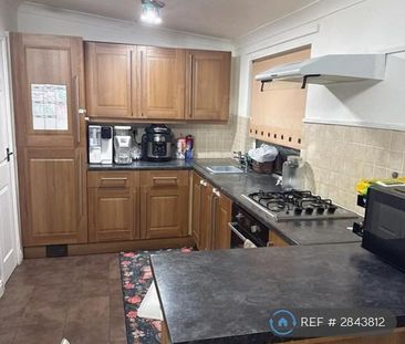 2 bedroom flat to rent - Photo 6