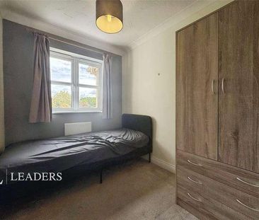 Buckingham Court, Varrier Jones Drive, Papworth Everard, Cambridge,... - Photo 4