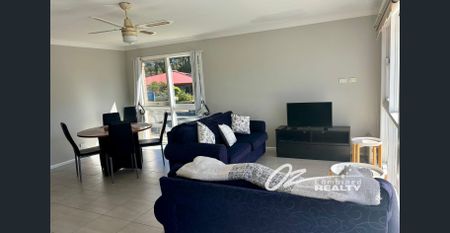 Upstairs 2-Bedroom Unit with Large Balcony – Close to Huskisson Waterfront & Main Street, Including utilities and Lawn Maintenance - Photo 2