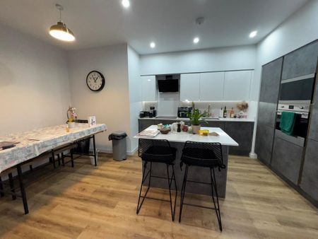 2 bedroom apartment to rent - Photo 4