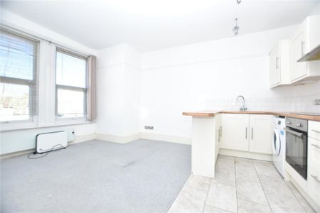 Studio to rent - Photo 2