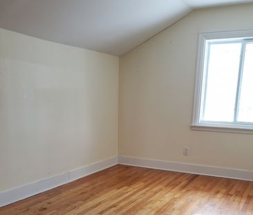 Spacious 2 Bedroom Apt in nice 7 Unit Building in Dartmouth! - Photo 2
