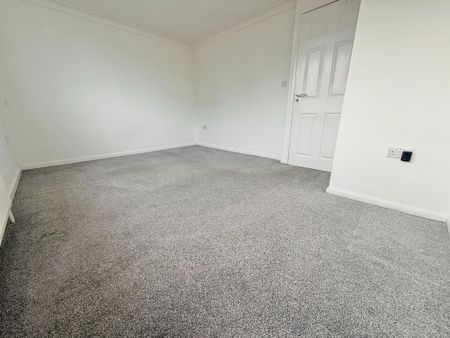 4 bedroom terraced house to rent - Photo 4