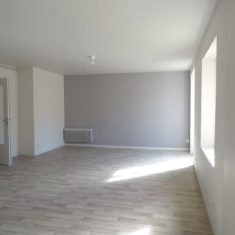 Appartement T2 à JOUX LA VILLE - Photo 1