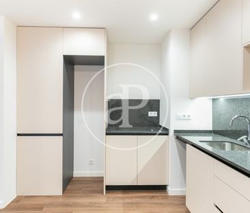 Newly built apartment for rent in Sants - Photo 3