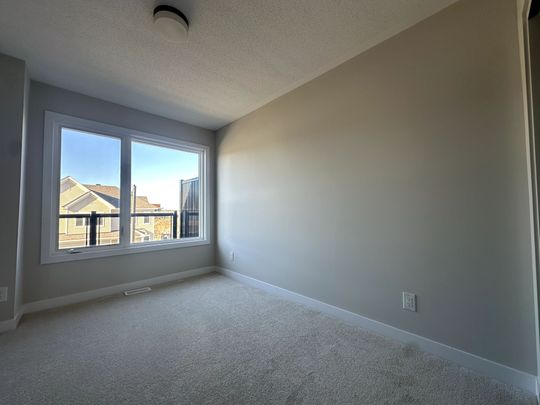 For Lease - 118 Ryan Reynolds Way, Orleans - Cumberland and Area, Ontario - Photo 1