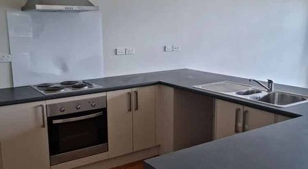 Large living area and a fantastic view! - Photo 4