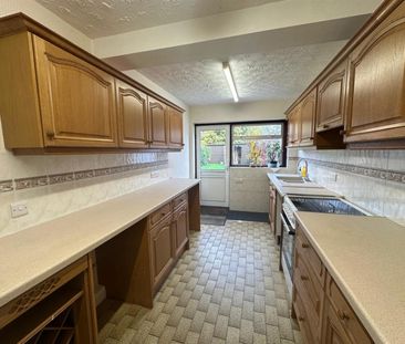 3 bedroom House To Let Total Size: 1077 SQ FT - Photo 1