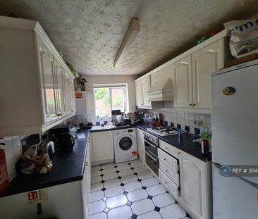 1 bedroom in a house share to rent - Photo 3