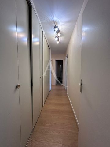 Location Appartement 5 pièces 105m² - Photo 3