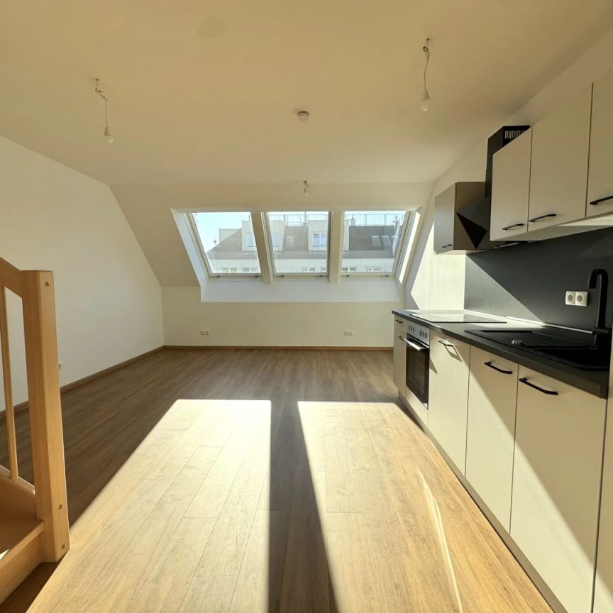 2 Zimmer Dachgeschoss Wohnung mit Home-Office Bereich und Terrasse sowie Klimaanlage - Erstbezug - Unbefristet - Foto 1