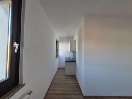 **Studentenwohnung** Sanierte 1-Zimmer-Wohnung ab 15. Dezember verfügbar! - Photo 4