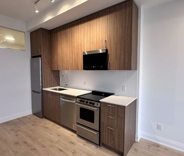 For Lease - 3250 Carding Mill Trail Unit# 514, Oakville, Ontario - Photo 3