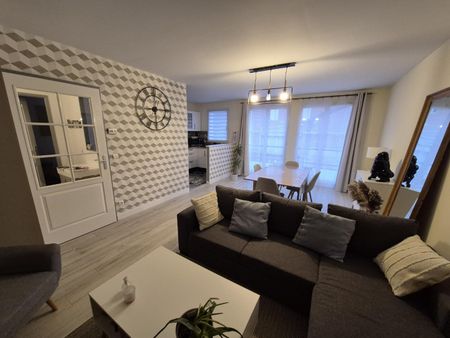 Location Appartement 2 pièces 53m² DOUAI 59500 - Photo 2