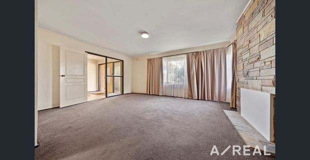 Charming & Well-Located Home in the Heart of Bundoora - Photo 1