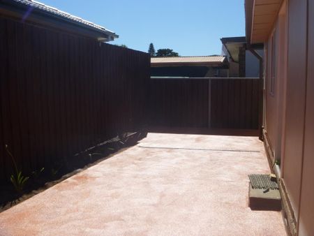 4 BEDDER COMPLETELY RENOVATED HOME!! - Photo 3