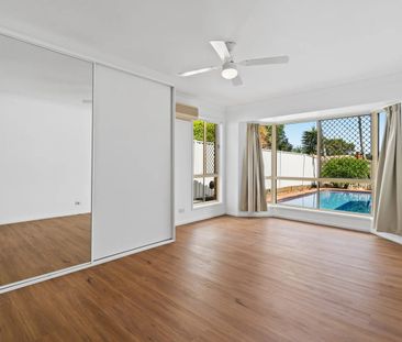 Spacious 5-Bedroom Family Home with Pool & Mansfield SHS Catchment ... - Photo 3