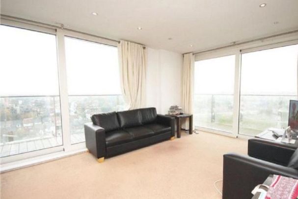 3 bedroom flat to rent - Photo 1