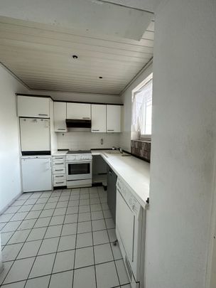 Geräumige 4-Zimmer-Wohnung in zentraler Lage - Foto 1