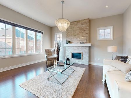 For Lease - 61 Match Point Court, Aurora, Ontario - Photo 2