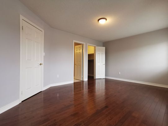 For Lease - 279 River Ridge Boulevard, Aurora, Ontario - Photo 1