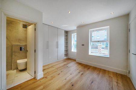 3 bedroom detached house to rent - Photo 2