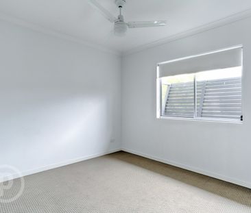 2 Bedroom, 2 Bathroom Unit in Moorooka. Great Location. - Photo 4
