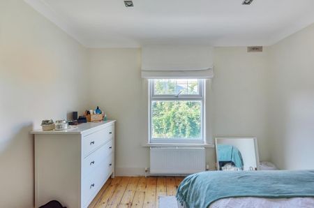 3 bedroom flat to rent - Photo 5