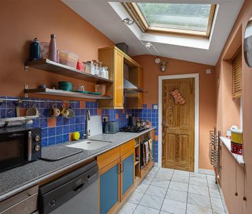 2 bedroom terraced house to rent - Photo 3