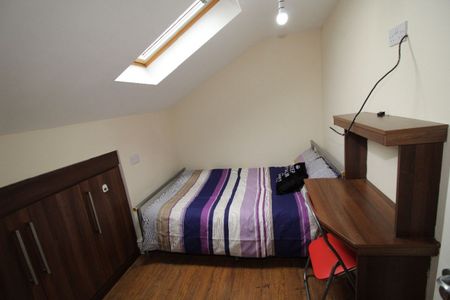 Henderson Street, PRESTON, Lancashire PR1 7XP - Photo 2