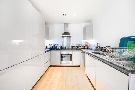 91 Goldhawk Road, Shepherd'S Bush, W12 - Photo 3