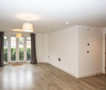 2 bedroom detached house to rent - Photo 2