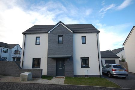 3 bedroom detached house to rent - Photo 2