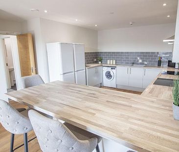8 bedroom flat to rent - Photo 4
