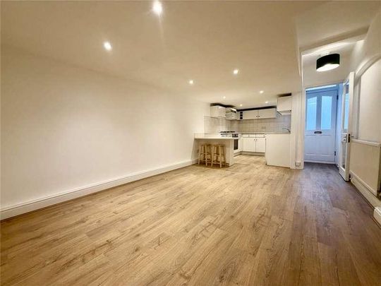 Basement Flat, Fairfield Road, London, N8 - Photo 1