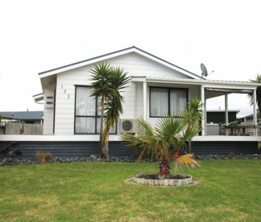 Beach house on Puka - Photo 5