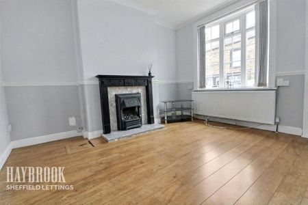 3 bedroom terraced house to rent - Photo 2