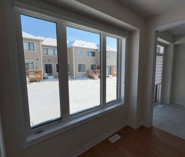 For Lease - 8 Prudhoe Terrace, Barrie, Ontario - Photo 6